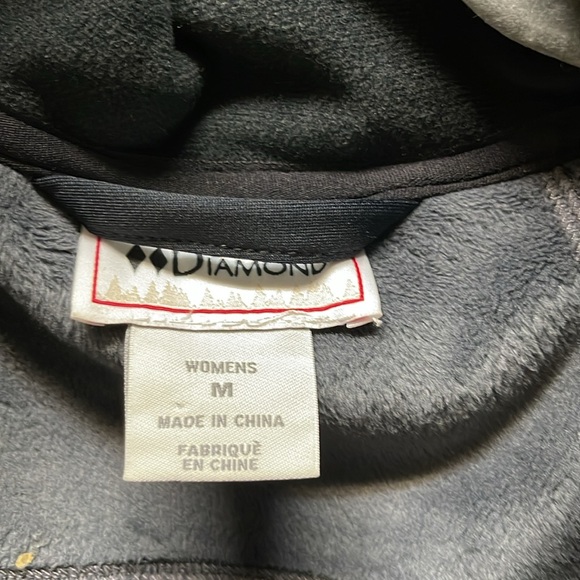 Women’s Medium Double Diamond Winter Park Vest - Picture 5 of 10